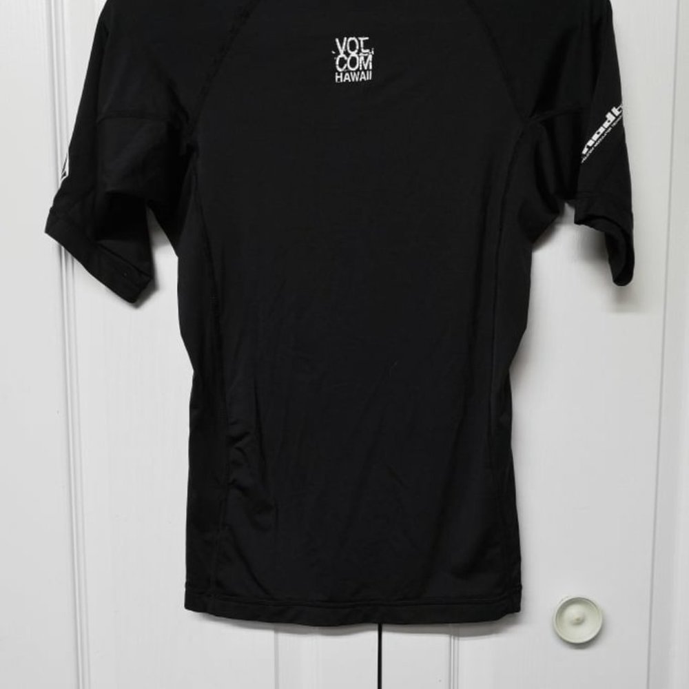 Volcom UPF - Picture 5 of 5